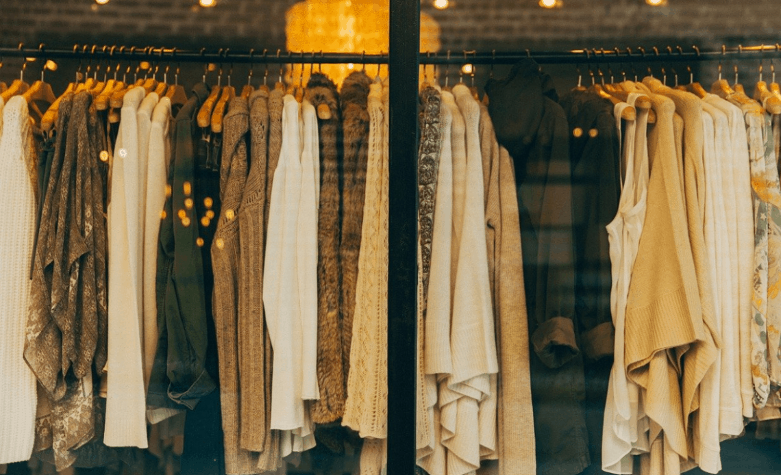 Gdzie można kupić ubrania używane online?
