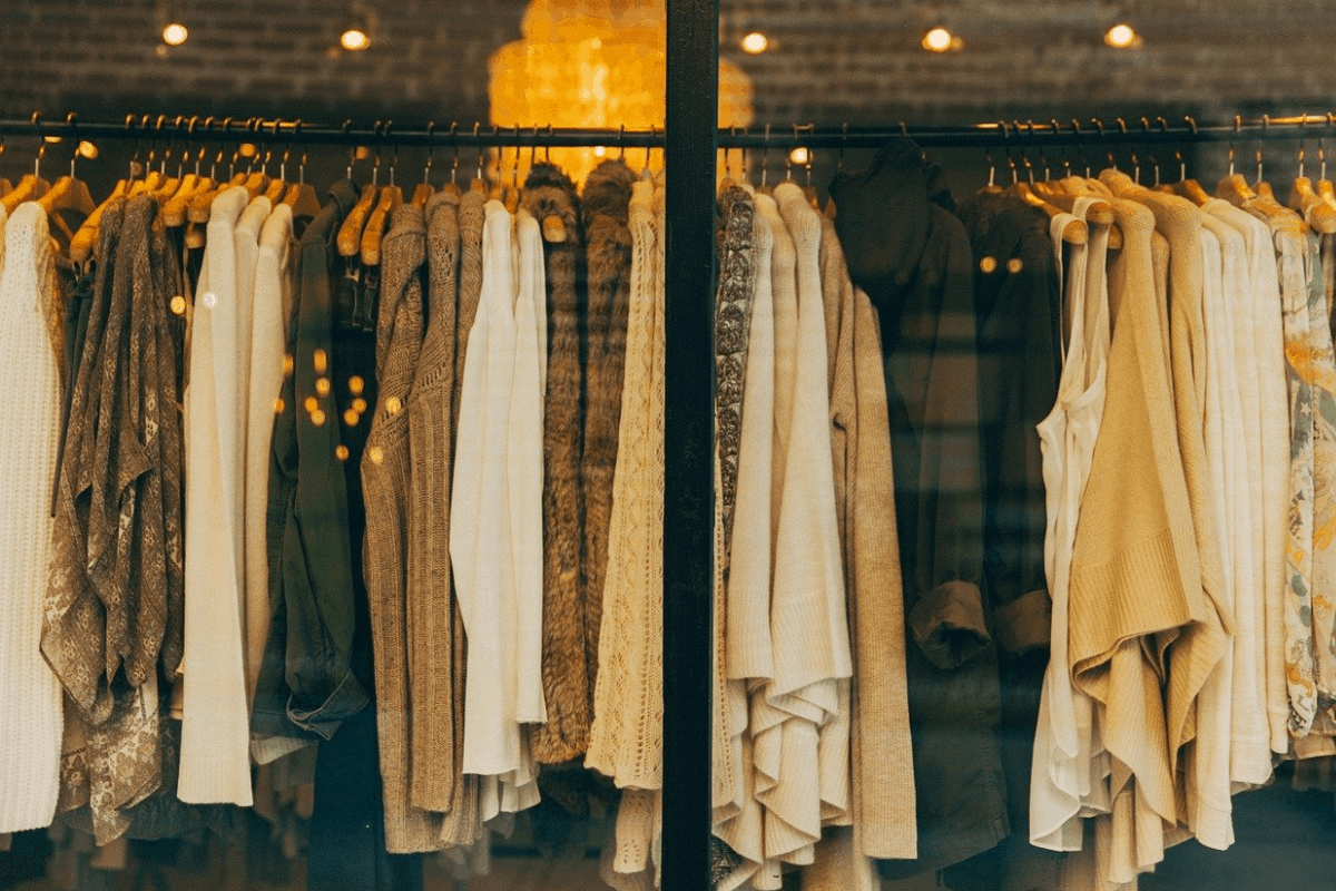 Gdzie można kupić ubrania używane online?