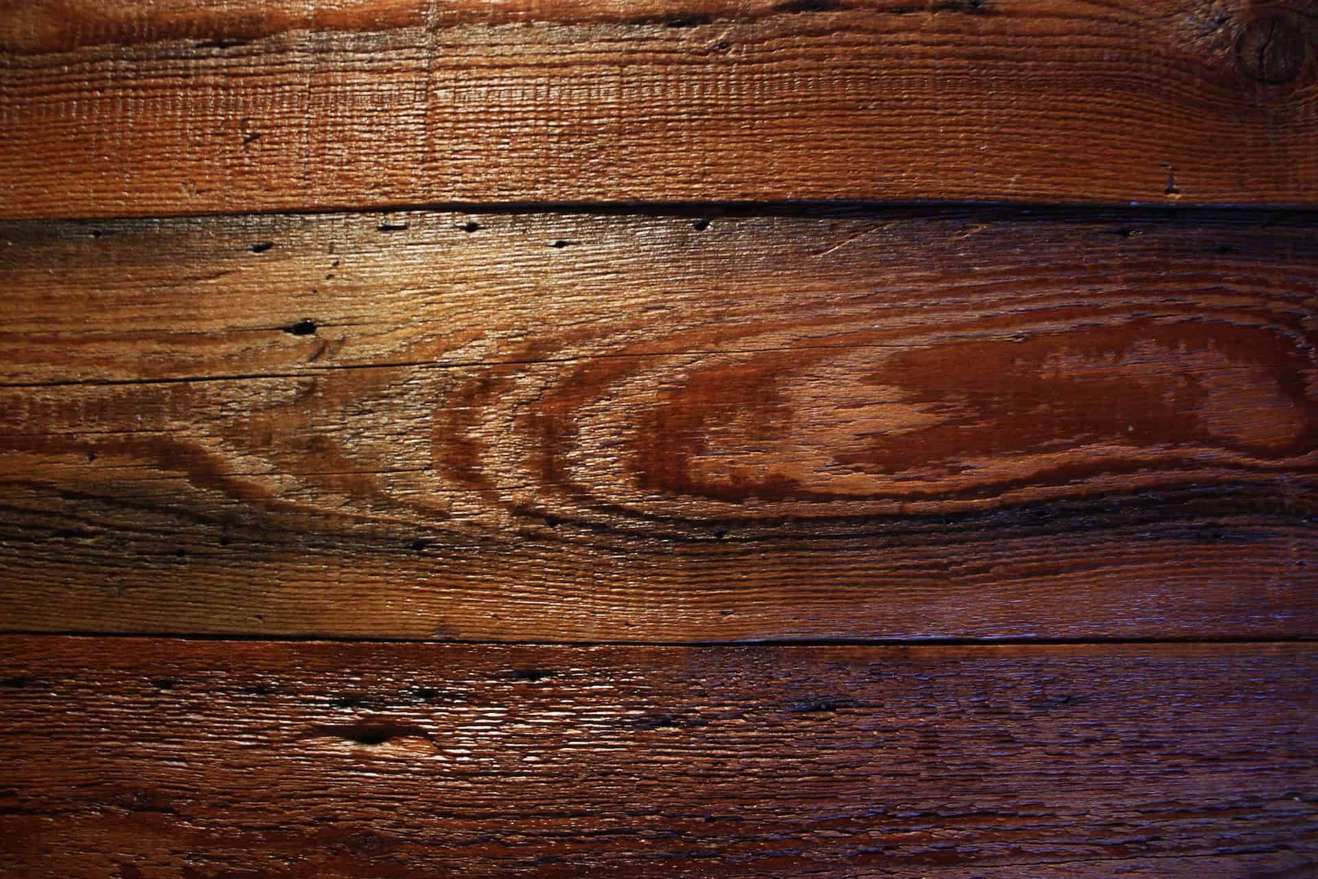 Jakich produktów używać do mycia drewnianych powierzchni?